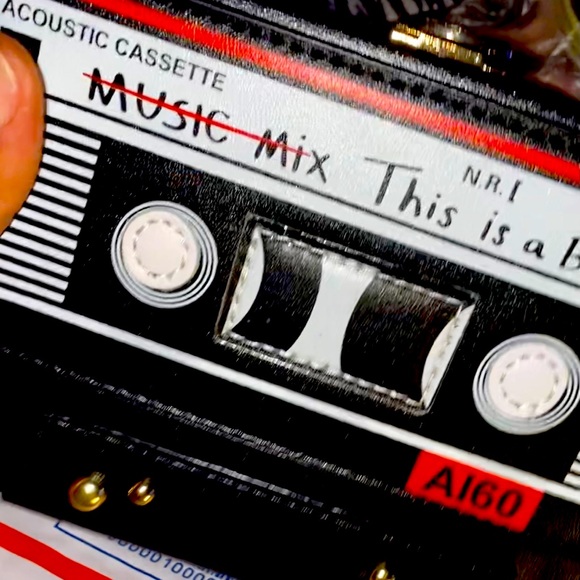 Structured Chain Crossbody Bag ~ Brand New (Medium) - Picture 9 of 13